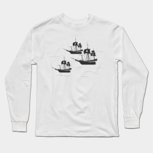 pirates ship war Long Sleeve T-Shirt